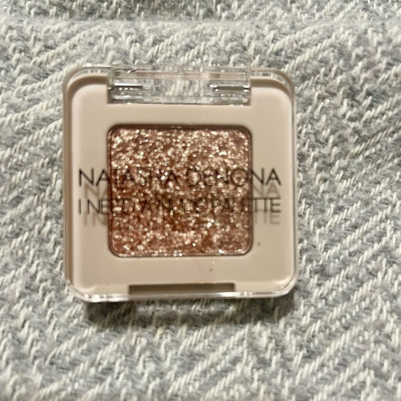 New makeup bundle - Picture 4 of 8